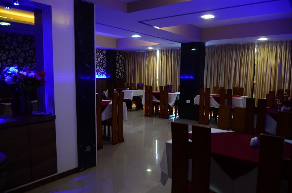 Hotel Blue Lagoon Daman Exterior photo