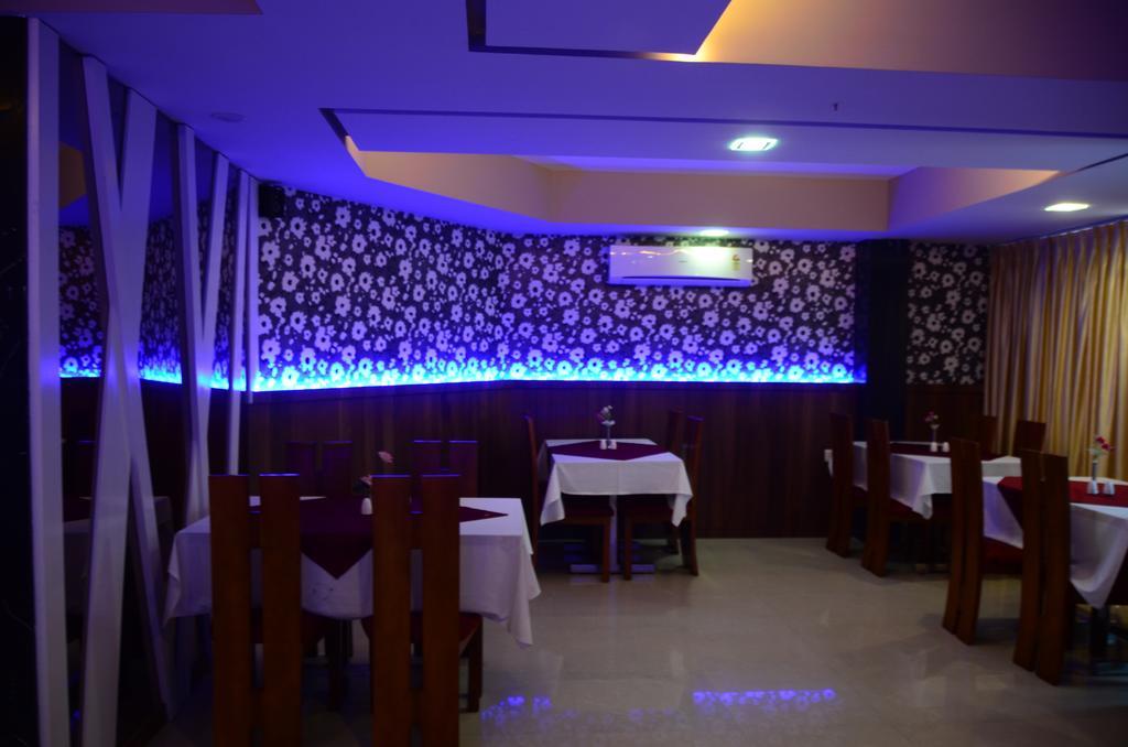 Hotel Blue Lagoon Daman Exterior photo